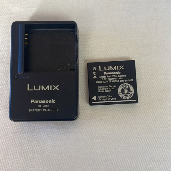 Panasonic FX37 LUMIX Camera - Picture 7 of 16